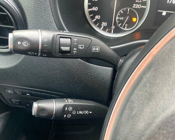 Коричневый Мерседес Вито, объемом двигателя 2.2 л и пробегом 180 тыс. км за 27999 $, фото 35 на Automoto.ua