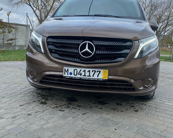 Коричневий Мерседес Віто, об'ємом двигуна 2.2 л та пробігом 177 тис. км за 28500 $, фото 49 на Automoto.ua