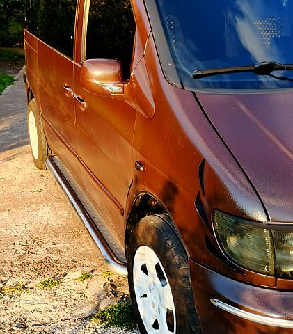 Мерседес Вито 1998 в Киеве на Automoto.ua Коричневый Мерседес Вито, объемом двигателя 2.3 л и пробегом 0 тыс. км за 6900 $, фото 2 на Automoto.ua
