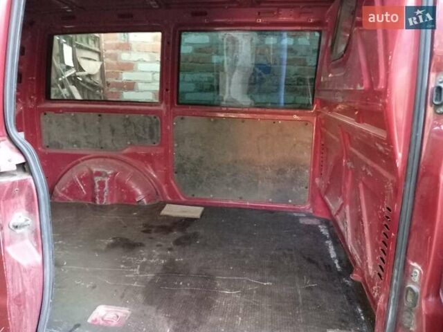 Красный Мерседес Вито, объемом двигателя 2.3 л и пробегом 385 тыс. км за 3700 $, фото 8 на Automoto.ua