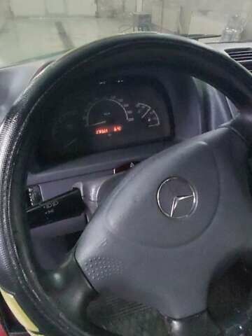 Червоний Мерседес Віто, об'ємом двигуна 2.15 л та пробігом 277 тис. км за 3000 $, фото 24 на Automoto.ua