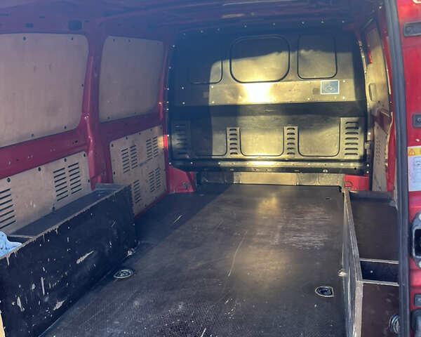 Красный Мерседес Вито, объемом двигателя 2.14 л и пробегом 229 тыс. км за 10500 $, фото 10 на Automoto.ua