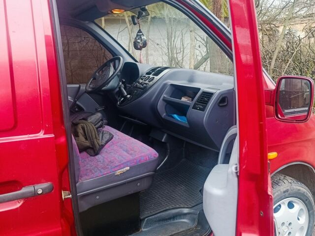 Червоний Мерседес Віто, об'ємом двигуна 2.3 л та пробігом 311 тис. км за 3660 $, фото 2 на Automoto.ua