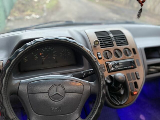 Красный Мерседес Вито, объемом двигателя 2.3 л и пробегом 600 тыс. км за 4300 $, фото 15 на Automoto.ua