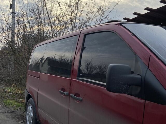 Красный Мерседес Вито, объемом двигателя 2.3 л и пробегом 600 тыс. км за 4300 $, фото 4 на Automoto.ua
