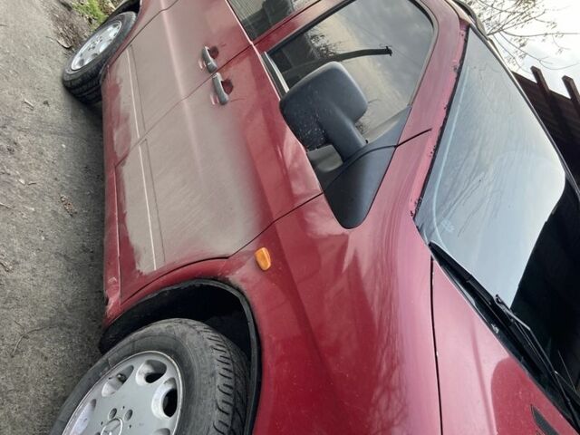 Красный Мерседес Вито, объемом двигателя 2.3 л и пробегом 600 тыс. км за 4300 $, фото 5 на Automoto.ua