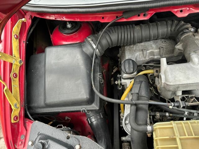 Красный Мерседес Вито, объемом двигателя 2.3 л и пробегом 400 тыс. км за 3650 $, фото 21 на Automoto.ua