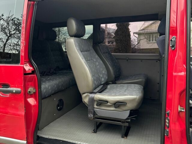 Красный Мерседес Вито, объемом двигателя 2.3 л и пробегом 400 тыс. км за 3650 $, фото 15 на Automoto.ua