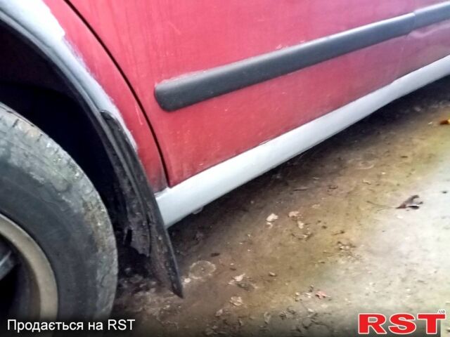 Червоний Мерседес Віто, об'ємом двигуна 2.3 л та пробігом 383 тис. км за 3900 $, фото 5 на Automoto.ua