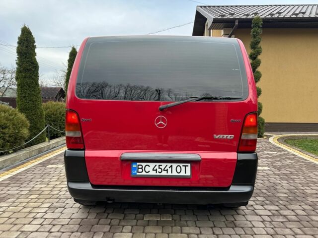 Красный Мерседес Вито, объемом двигателя 2.3 л и пробегом 400 тыс. км за 3650 $, фото 4 на Automoto.ua
