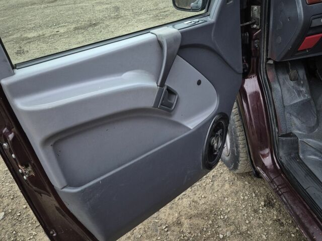 Красный Мерседес Вито, объемом двигателя 2.1 л и пробегом 205 тыс. км за 4399 $, фото 20 на Automoto.ua