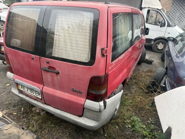 Червоний Мерседес Віто, об'ємом двигуна 2.2 л та пробігом 555 тис. км за 1775 $, фото 4 на Automoto.ua