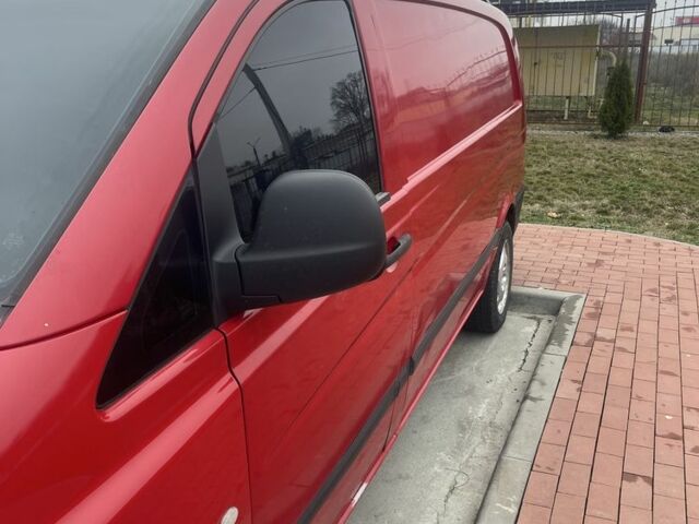 Червоний Мерседес Віто, об'ємом двигуна 2.1 л та пробігом 500 тис. км за 6300 $, фото 2 на Automoto.ua