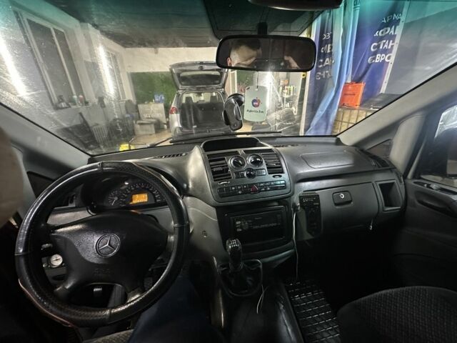 Червоний Мерседес Віто, об'ємом двигуна 2.1 л та пробігом 450 тис. км за 3999 $, фото 6 на Automoto.ua