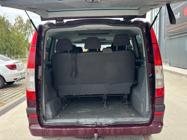 Красный Мерседес Вито, объемом двигателя 2.2 л и пробегом 346 тыс. км за 4000 $, фото 4 на Automoto.ua