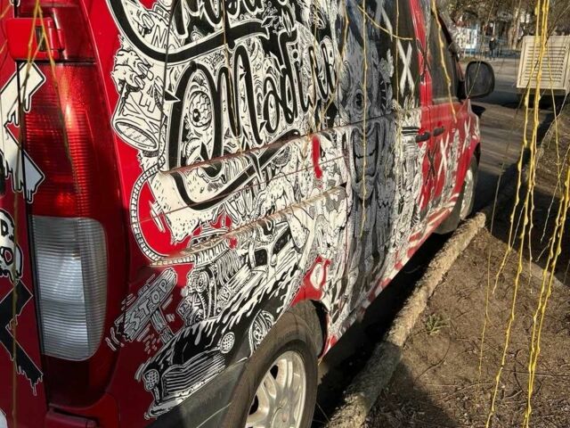 Красный Мерседес Вито, объемом двигателя 2.1 л и пробегом 480 тыс. км за 7000 $, фото 9 на Automoto.ua