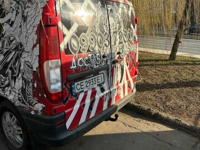 Красный Мерседес Вито, объемом двигателя 2.1 л и пробегом 480 тыс. км за 7000 $, фото 4 на Automoto.ua