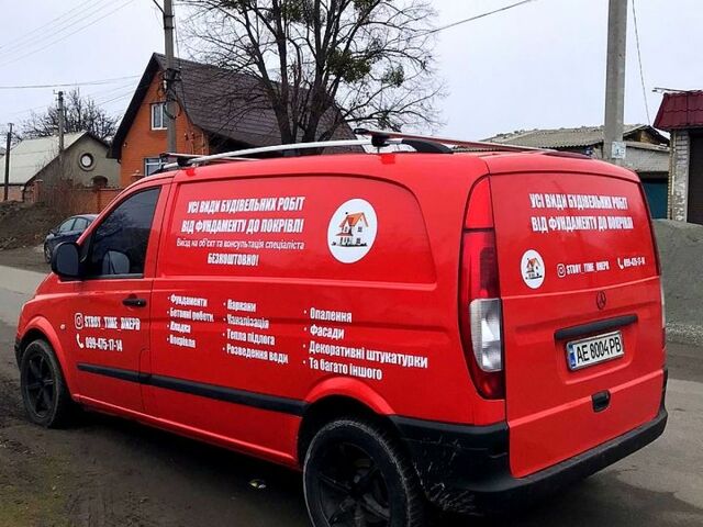 Красный Мерседес Вито, объемом двигателя 2.1 л и пробегом 320 тыс. км за 5800 $, фото 3 на Automoto.ua