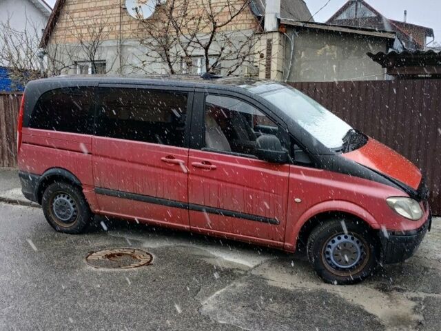 Красный Мерседес Вито, объемом двигателя 2.2 л и пробегом 350 тыс. км за 7000 $, фото 2 на Automoto.ua
