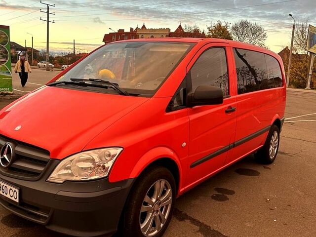 Червоний Мерседес Віто, об'ємом двигуна 2.1 л та пробігом 250 тис. км за 11500 $, фото 1 на Automoto.ua