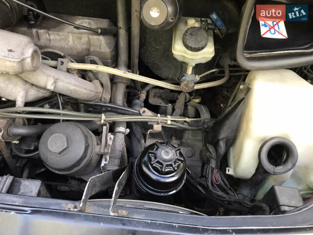 Червоний Мерседес Віто, об'ємом двигуна 2.3 л та пробігом 500 тис. км за 5000 $, фото 29 на Automoto.ua