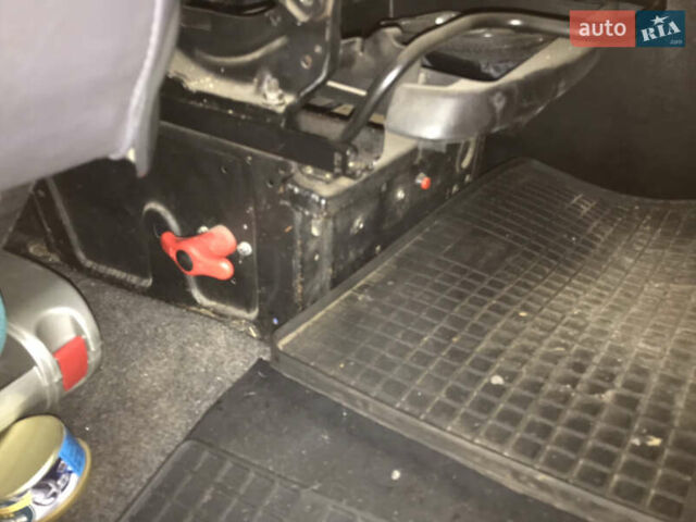 Червоний Мерседес Віто, об'ємом двигуна 2.3 л та пробігом 500 тис. км за 5000 $, фото 12 на Automoto.ua