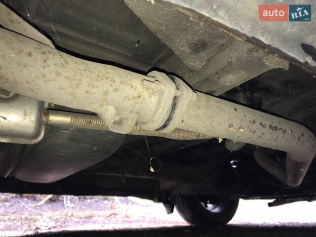 Червоний Мерседес Віто, об'ємом двигуна 2.3 л та пробігом 500 тис. км за 5000 $, фото 43 на Automoto.ua