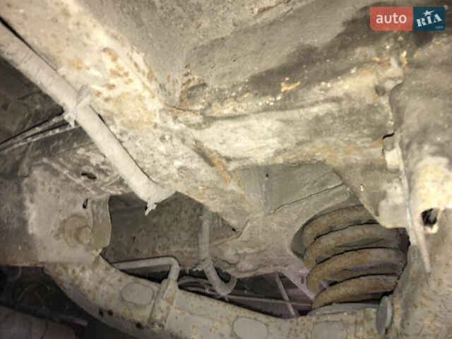 Червоний Мерседес Віто, об'ємом двигуна 2.3 л та пробігом 500 тис. км за 5000 $, фото 46 на Automoto.ua