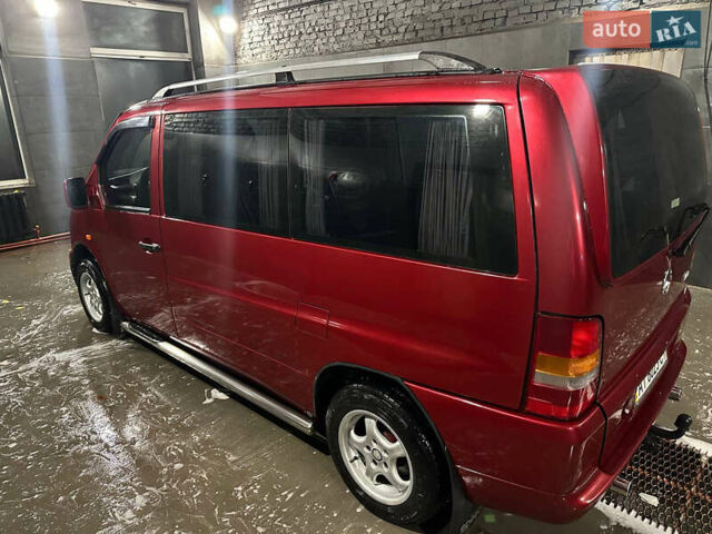 Красный Мерседес Вито, объемом двигателя 2.3 л и пробегом 360 тыс. км за 7700 $, фото 2 на Automoto.ua