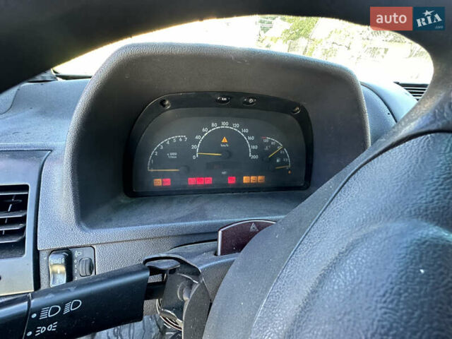 Червоний Мерседес Віто, об'ємом двигуна 2.2 л та пробігом 450 тис. км за 2200 $, фото 11 на Automoto.ua