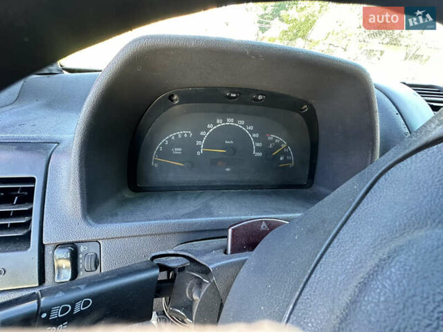 Червоний Мерседес Віто, об'ємом двигуна 2.2 л та пробігом 450 тис. км за 2200 $, фото 12 на Automoto.ua