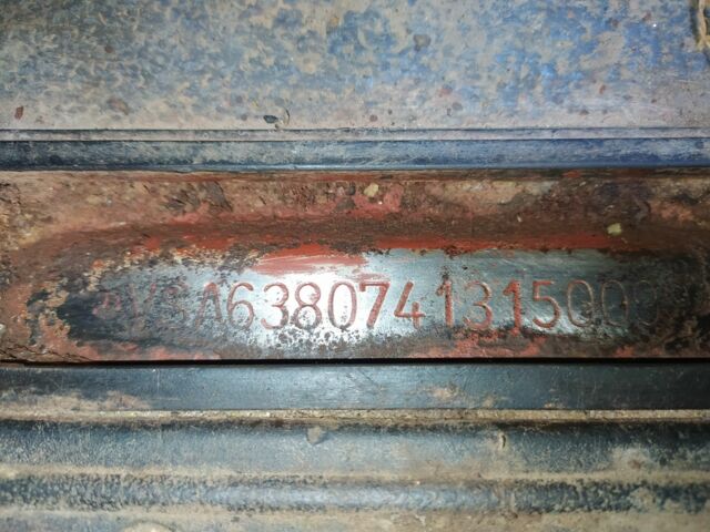 Красный Мерседес Вито, объемом двигателя 0 л и пробегом 490 тыс. км за 2500 $, фото 9 на Automoto.ua