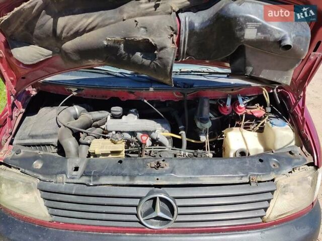 Мерседес Вито 1998 в Сумах на Automoto.ua Красный Мерседес Вито, объемом двигателя 2.3 л и пробегом 385 тыс. км за 3999 $, фото 12 на Automoto.ua