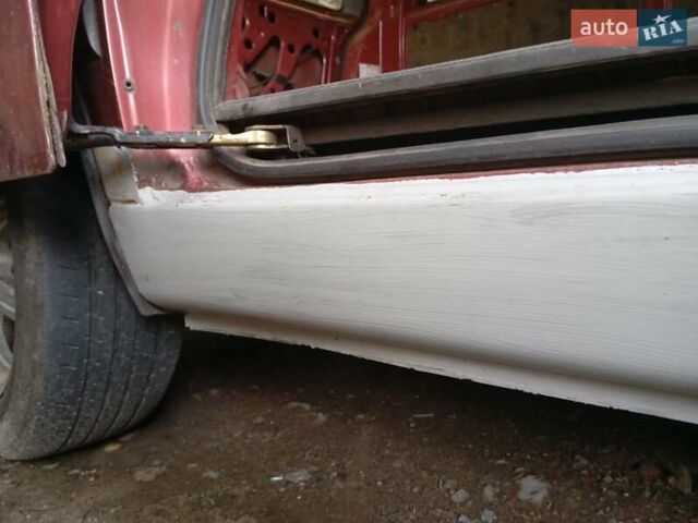 Мерседес Вито 1998 в Сумах на Automoto.ua Красный Мерседес Вито, объемом двигателя 2.3 л и пробегом 385 тыс. км за 3999 $, фото 2 на Automoto.ua