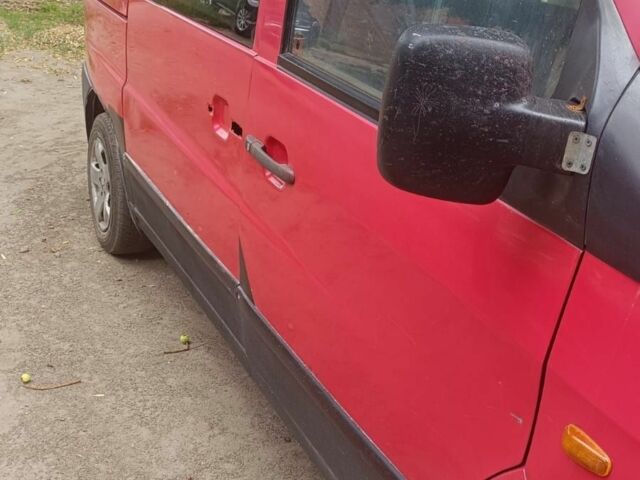 Червоний Мерседес Віто, об'ємом двигуна 2.3 л та пробігом 320 тис. км за 3200 $, фото 5 на Automoto.ua