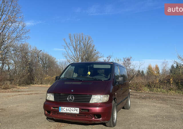 Красный Мерседес Вито, объемом двигателя 2.3 л и пробегом 999 тыс. км за 3000 $, фото 3 на Automoto.ua