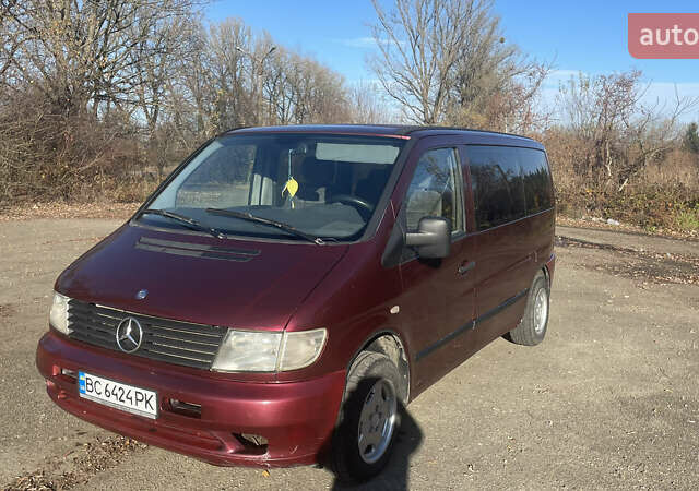 Красный Мерседес Вито, объемом двигателя 2.3 л и пробегом 999 тыс. км за 3000 $, фото 2 на Automoto.ua