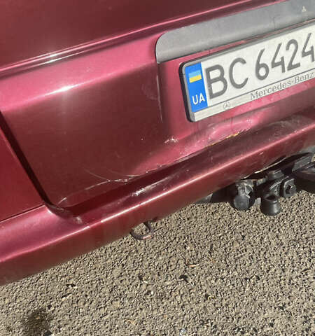 Красный Мерседес Вито, объемом двигателя 2.3 л и пробегом 999 тыс. км за 3000 $, фото 11 на Automoto.ua