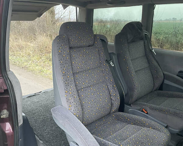 Красный Мерседес Вито, объемом двигателя 2.3 л и пробегом 999 тыс. км за 3000 $, фото 25 на Automoto.ua