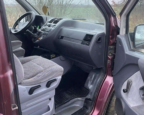 Красный Мерседес Вито, объемом двигателя 2.3 л и пробегом 999 тыс. км за 3000 $, фото 29 на Automoto.ua