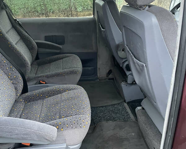 Красный Мерседес Вито, объемом двигателя 2.3 л и пробегом 999 тыс. км за 3000 $, фото 34 на Automoto.ua