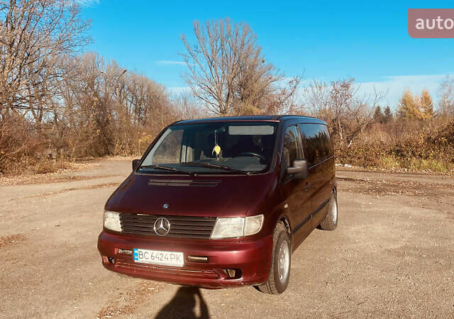 Красный Мерседес Вито, объемом двигателя 2.3 л и пробегом 999 тыс. км за 3000 $, фото 5 на Automoto.ua