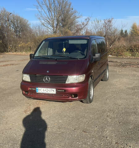 Красный Мерседес Вито, объемом двигателя 2.3 л и пробегом 999 тыс. км за 3000 $, фото 1 на Automoto.ua