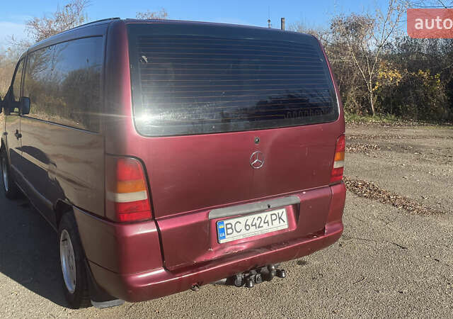 Красный Мерседес Вито, объемом двигателя 2.3 л и пробегом 999 тыс. км за 3000 $, фото 12 на Automoto.ua