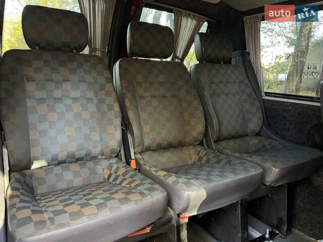 Мерседес Вито 2000 в Хотине на Automoto.ua Красный Мерседес Вито, объемом двигателя 2.15 л и пробегом 400 тыс. км за 4800 $, фото 11 на Automoto.ua