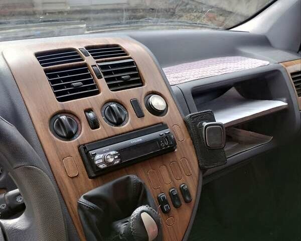 Червоний Мерседес Віто, об'ємом двигуна 2.15 л та пробігом 365 тис. км за 3500 $, фото 11 на Automoto.ua