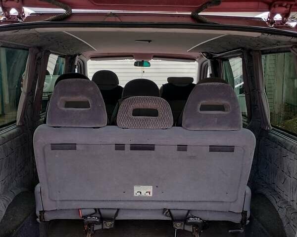 Червоний Мерседес Віто, об'ємом двигуна 2.15 л та пробігом 365 тис. км за 3500 $, фото 3 на Automoto.ua