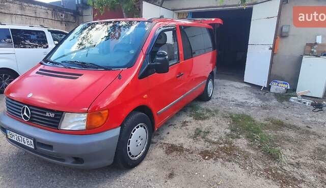 Красный Мерседес Вито, объемом двигателя 2.15 л и пробегом 494 тыс. км за 5500 $, фото 26 на Automoto.ua