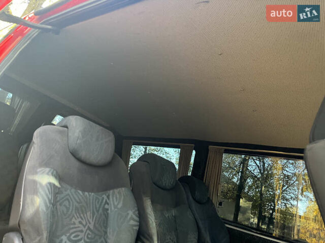 Мерседес Вито 2000 в Хотине на Automoto.ua Красный Мерседес Вито, объемом двигателя 2.15 л и пробегом 400 тыс. км за 4800 $, фото 12 на Automoto.ua