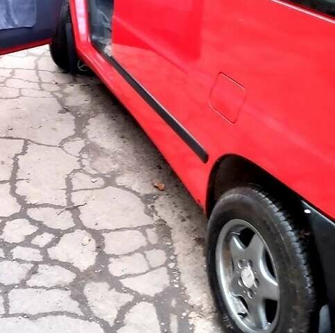 Красный Мерседес Вито, объемом двигателя 2.2 л и пробегом 267 тыс. км за 5300 $, фото 4 на Automoto.ua